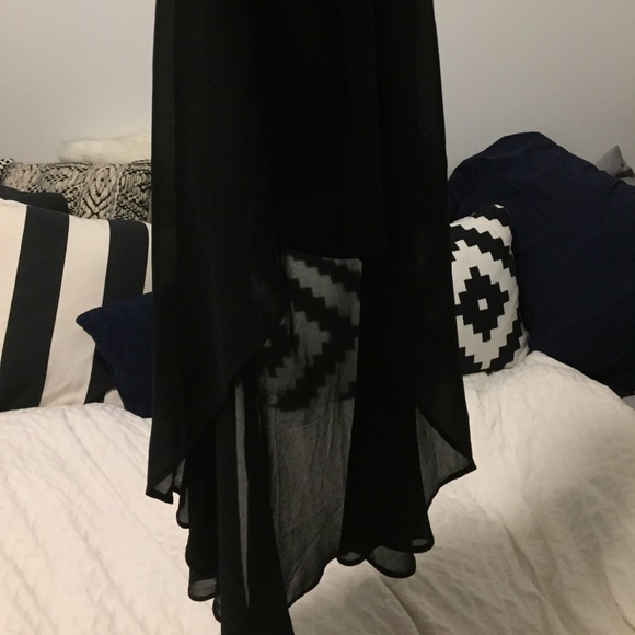 Black skirt - Picture 3 of 3